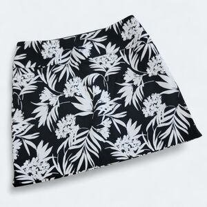 S.C & Co. Black White Tropical Floral Skort Size XL Activewear Golf Travel